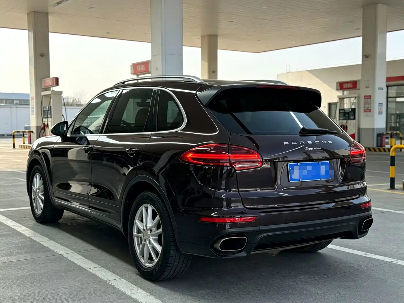 Photo 9 - Porsche Cayenne