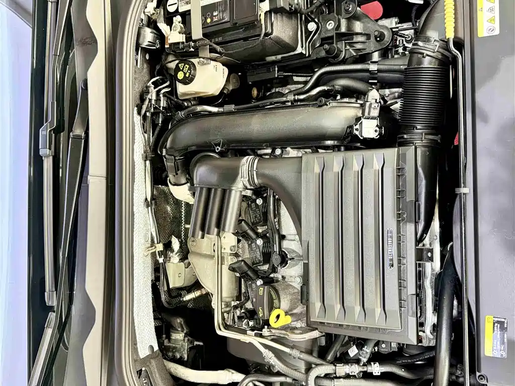 Volkswagen Golf 2023 Model 280TSI DSG R-Line фото 26