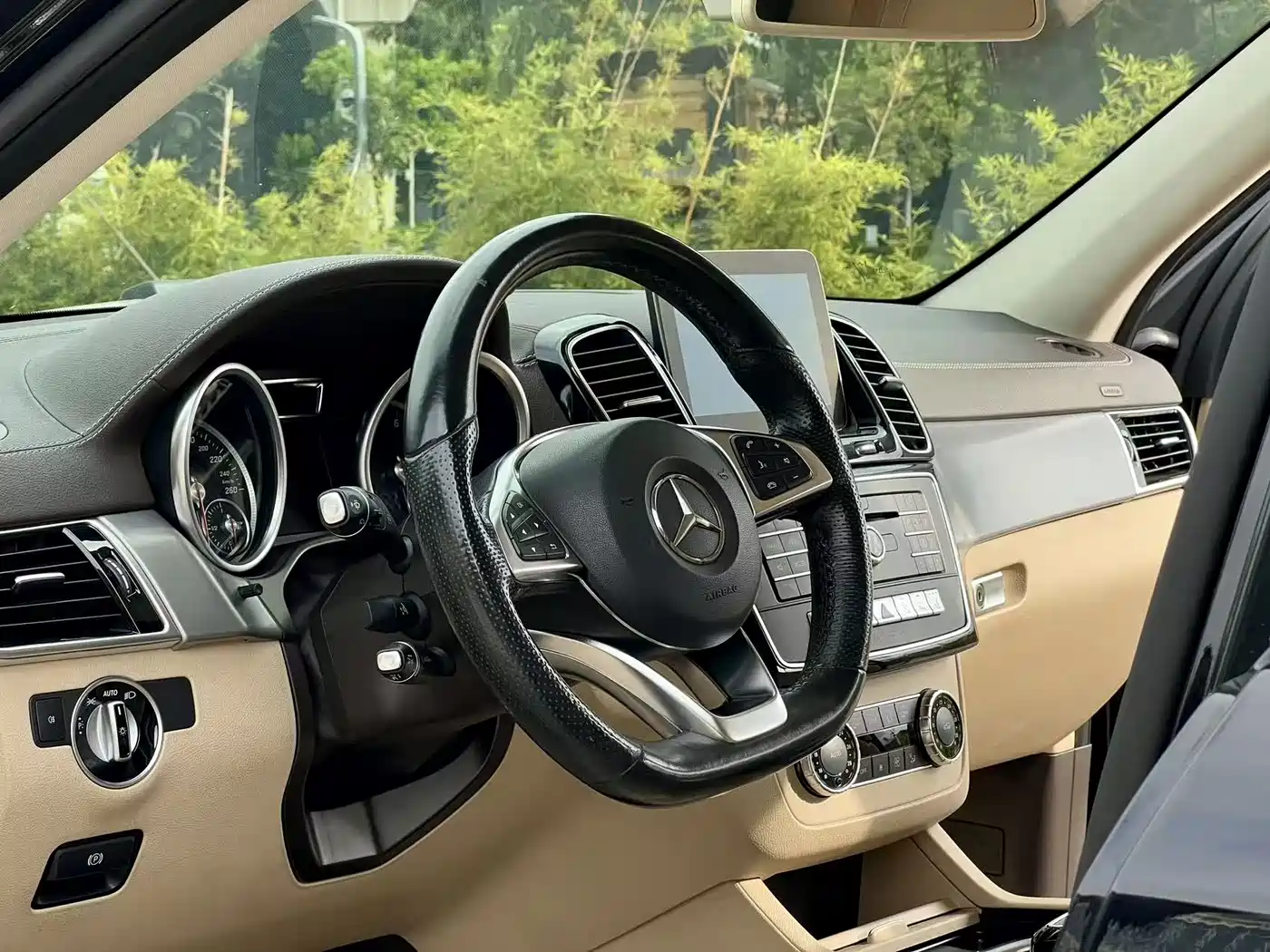 Mercedes-Benz GLE 2017 GLE 450 AMG 4MATIC фото 13