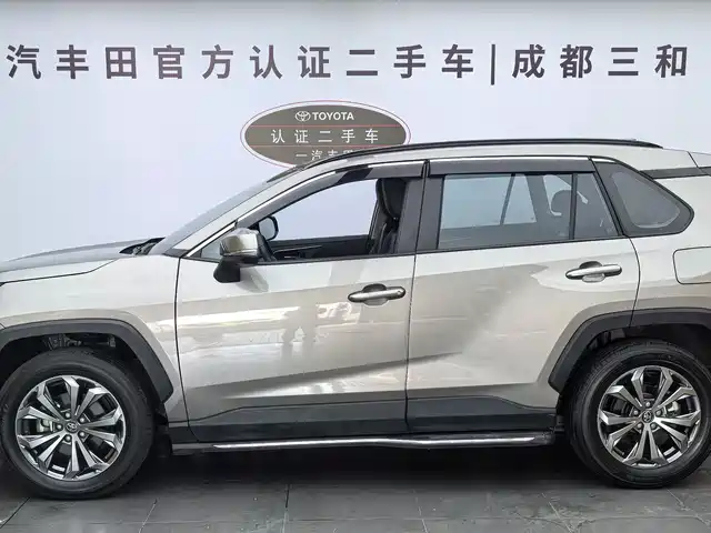 Toyota RAV4 Rongfang 2023 2.0L CVT FWD Style Plus Edition — фото 3