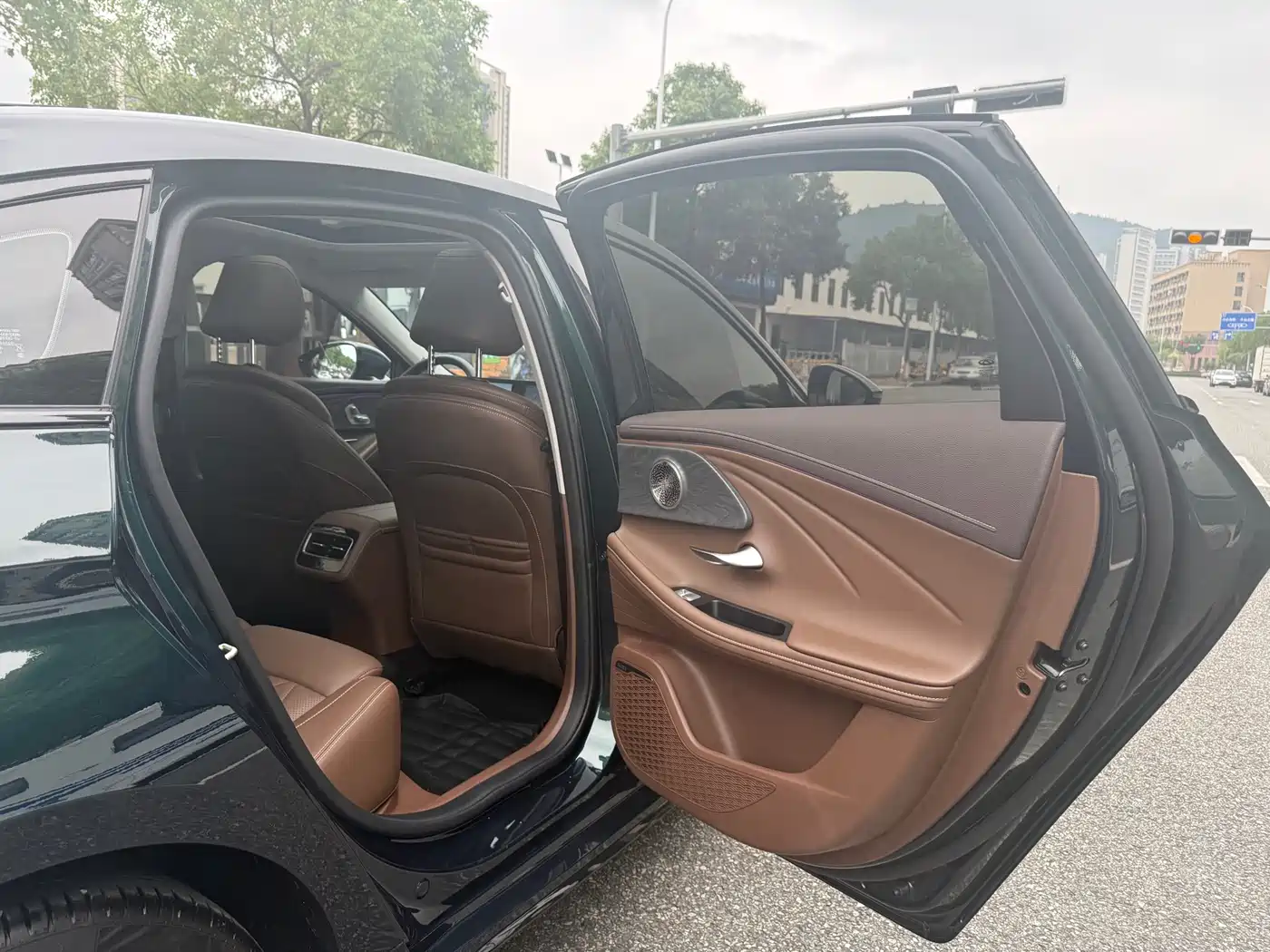 Chery Arrizo 8 2025 2025 Model 2.0T Automatic Royal+