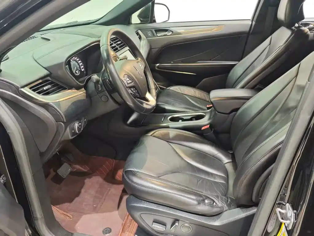 Lincoln MKC 2018 2018 2.0T FWD Premium Edition