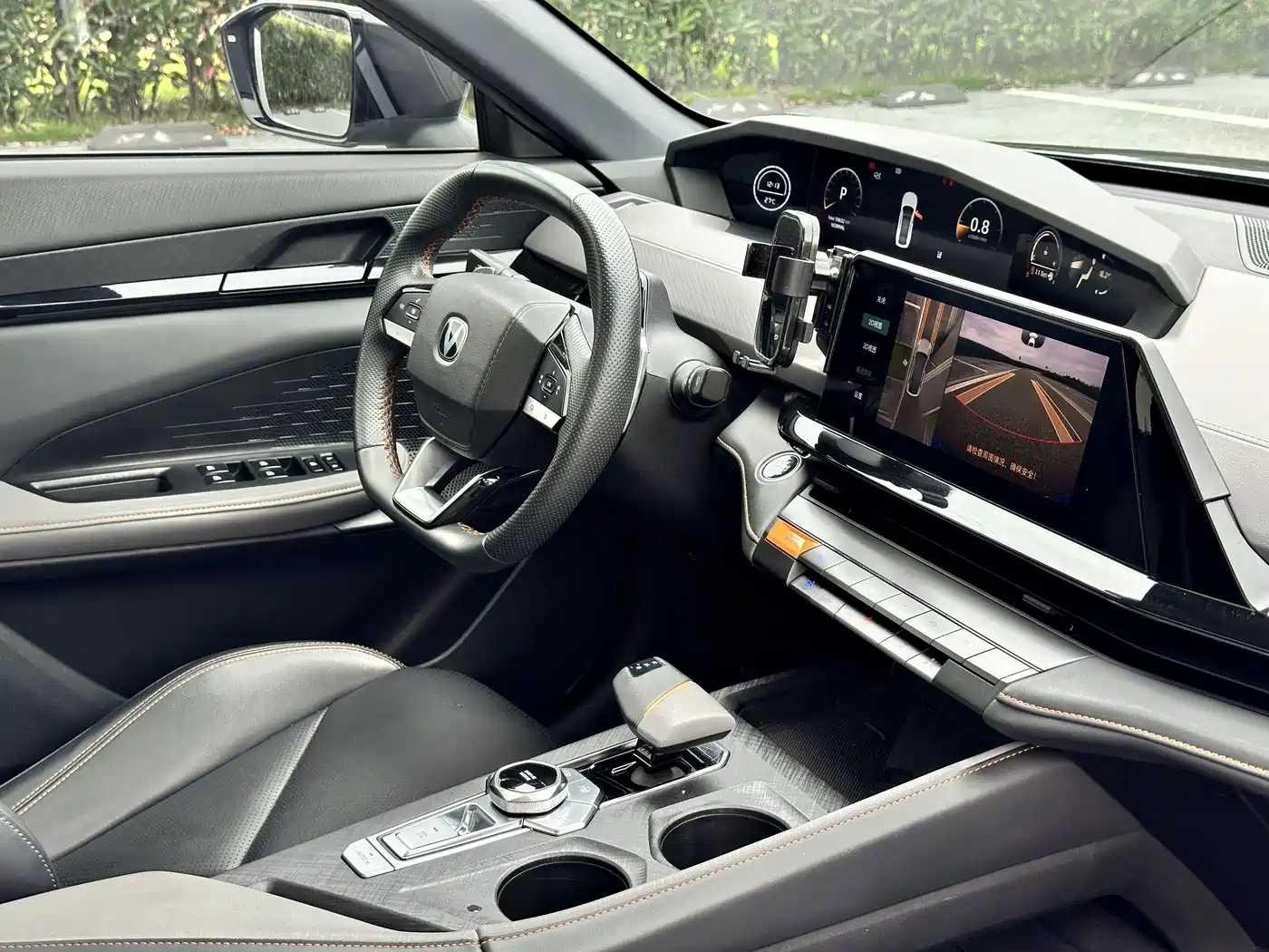 Changan UNI-V 2022 2022 1.5T Smart Pilot Edition