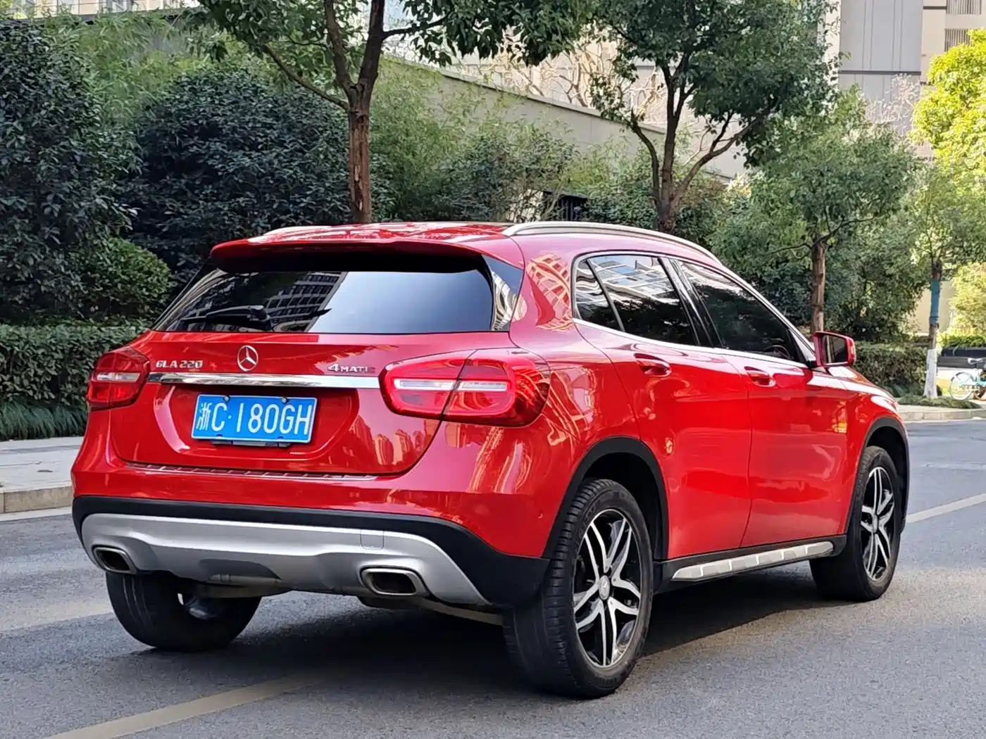 Mercedes-Benz GLA 2015 GLA 220 4MATIC Fashion Edition фото 5