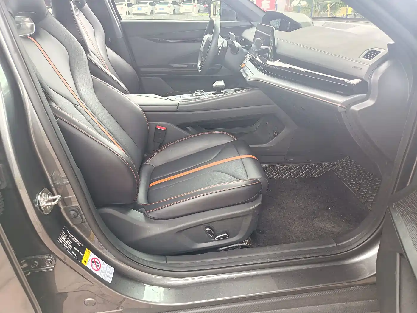 Changan UNI-V 2022 2022 1.5T Smart Pilot Edition