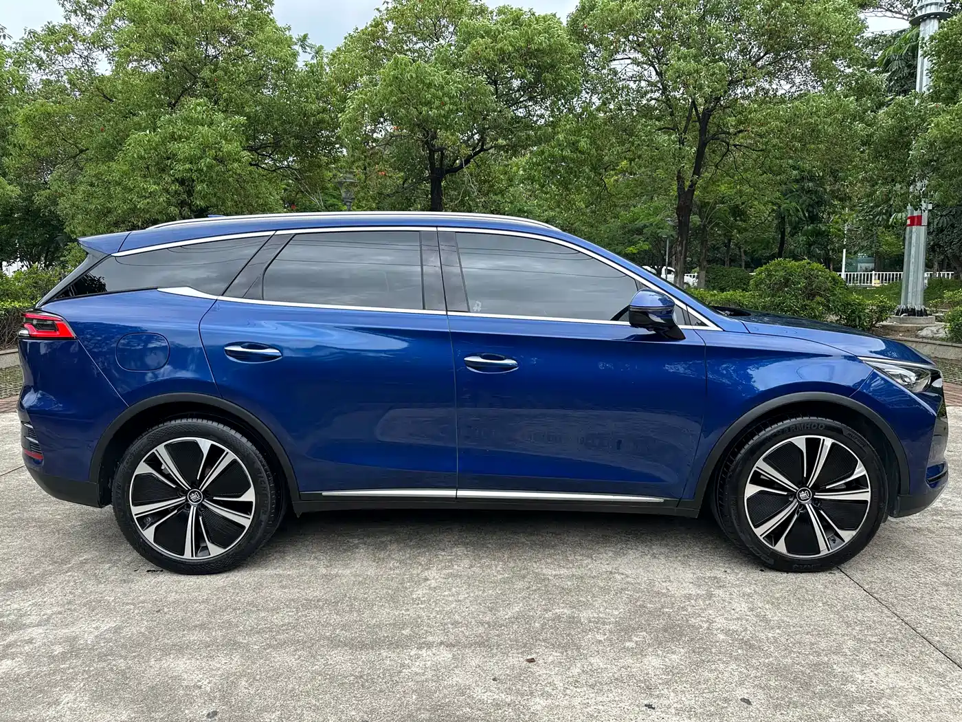BYD Tang New Energy 2022 DM-p 215KM AWD Flagship фото 23