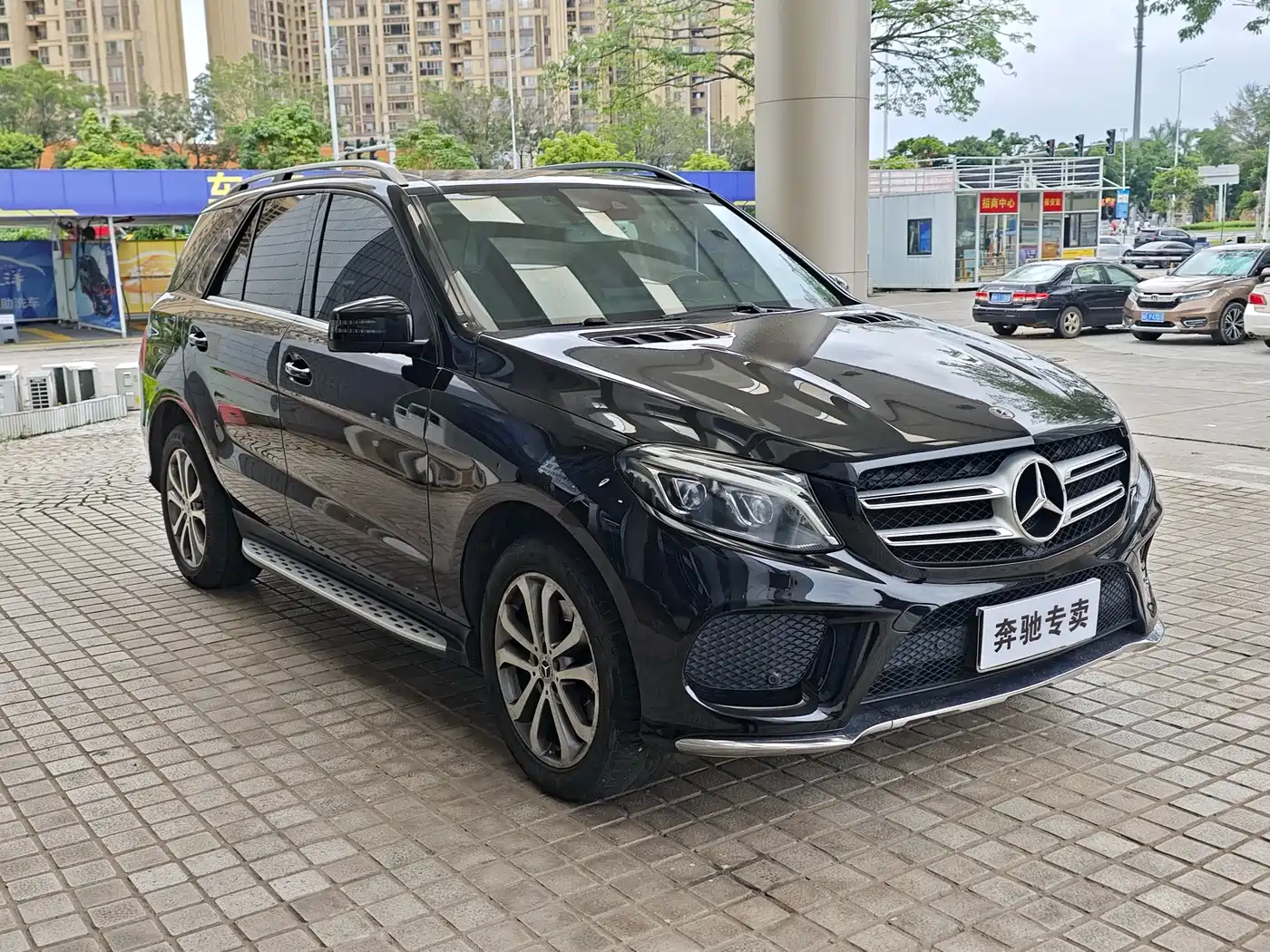 Mercedes-Benz GLE 2018 GLE 320 4MATIC Dynamic Ultimate Edition фото 3