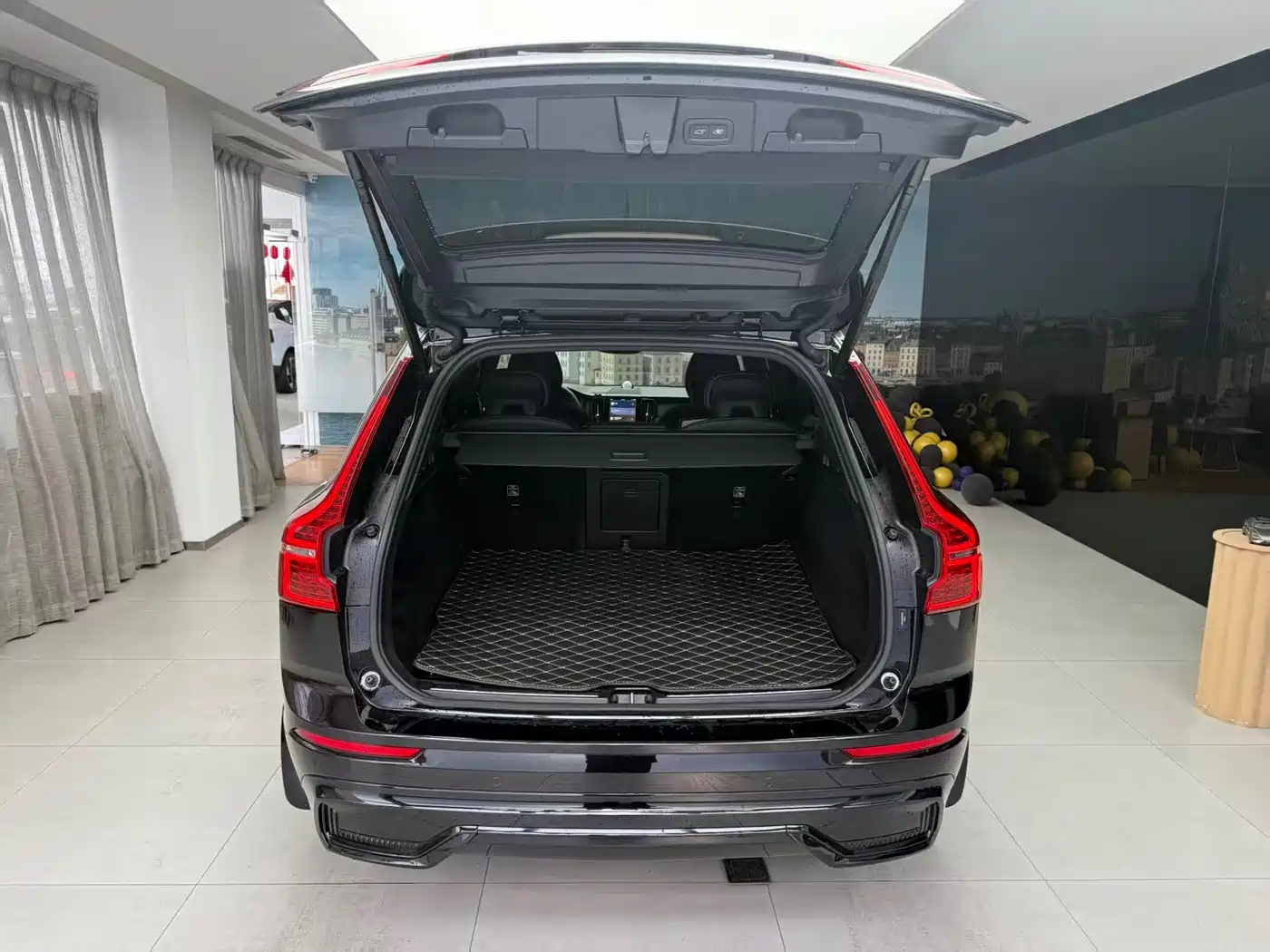 VOLVO XC60 PLUG IN HYBRID