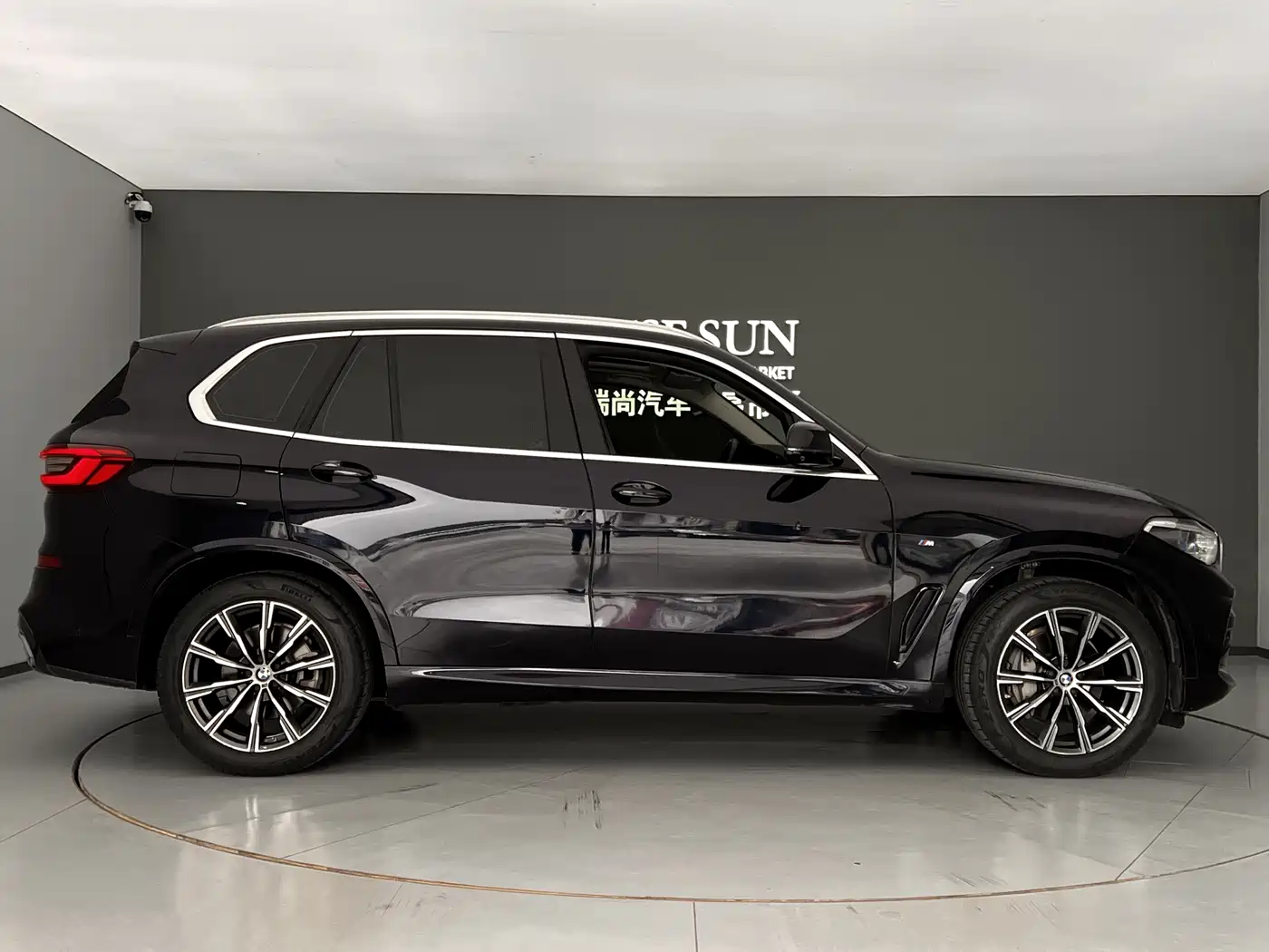 BMW X5 (Import) 2021 xDrive30i X Design Package фото 8
