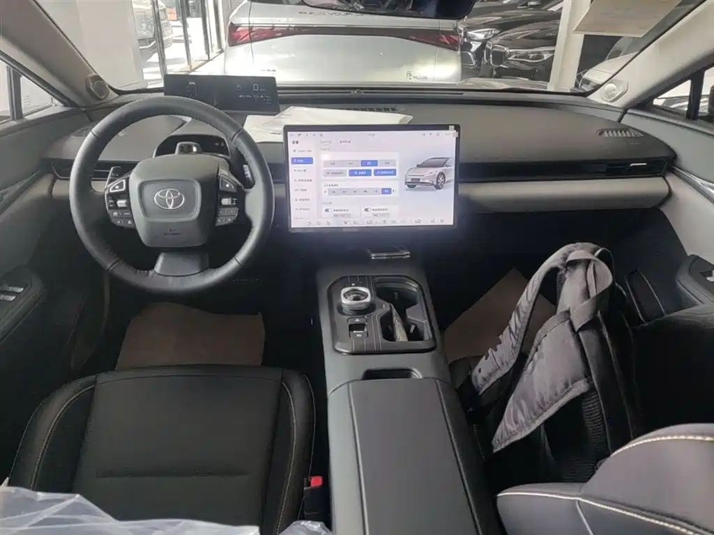 Toyota bZ5 2025 Model 630 MAX Smart Edition фото 10