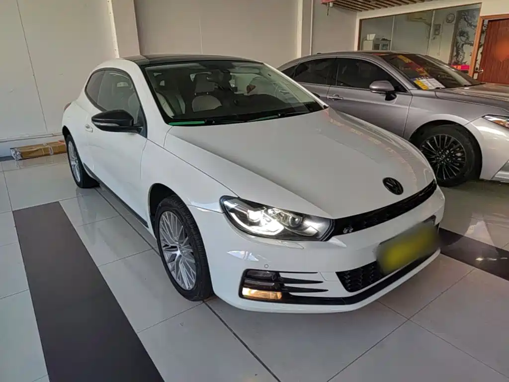 Volkswagen Scirocco 2017 2015 2.0TSI Luxury Edition