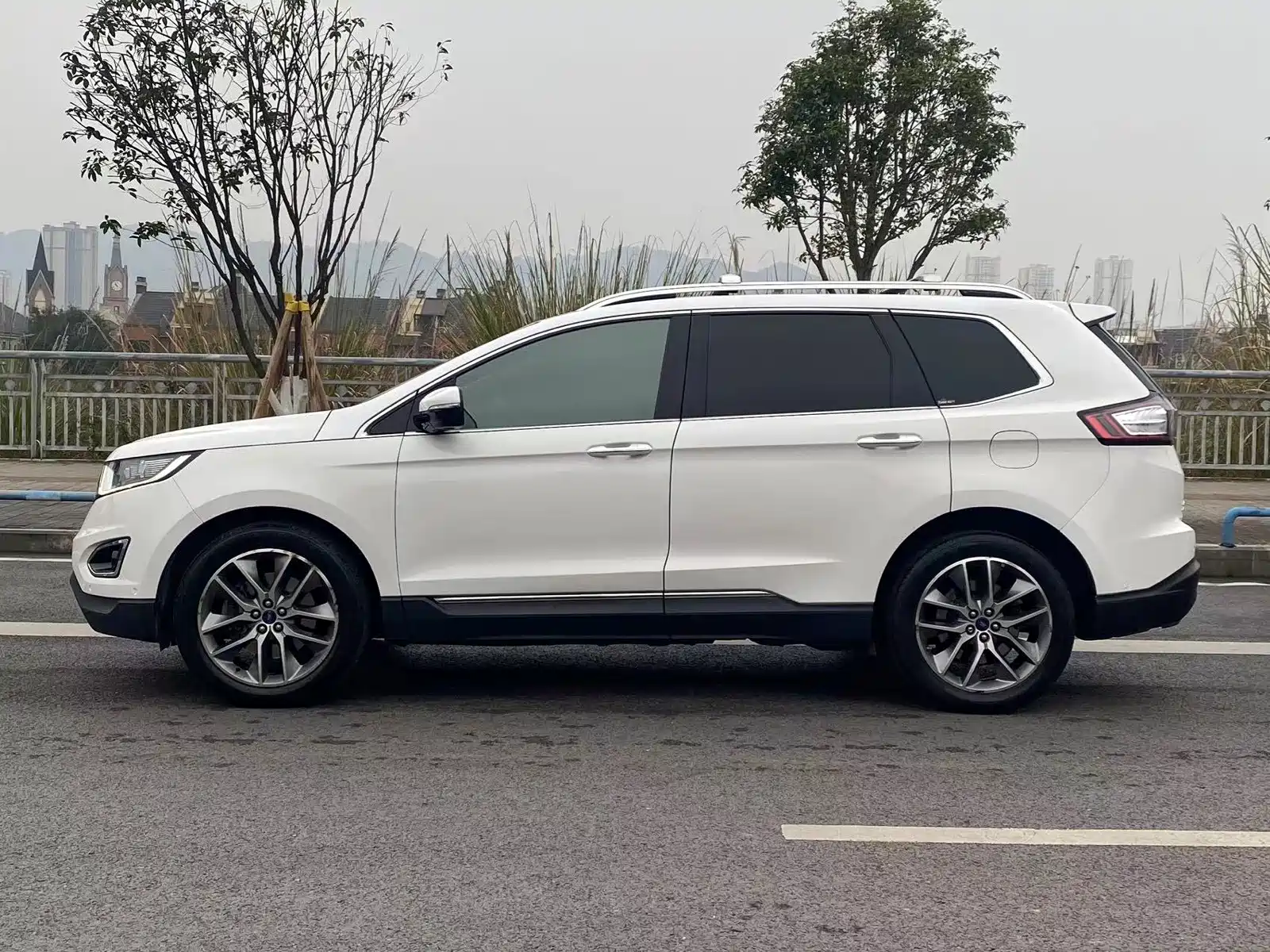 Фото 3 - Ford Edge