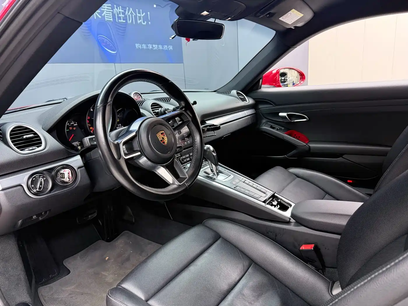 Porsche 718 2018 Cayman 2.0T фото 6