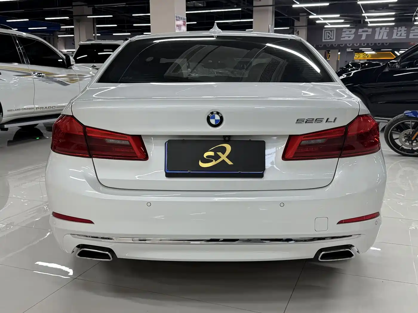 BMW 5 Series 2018 525Li Luxury Package фото 5