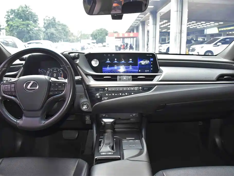 Lexus ES 2018 200 Excellence Edition China V фото 10