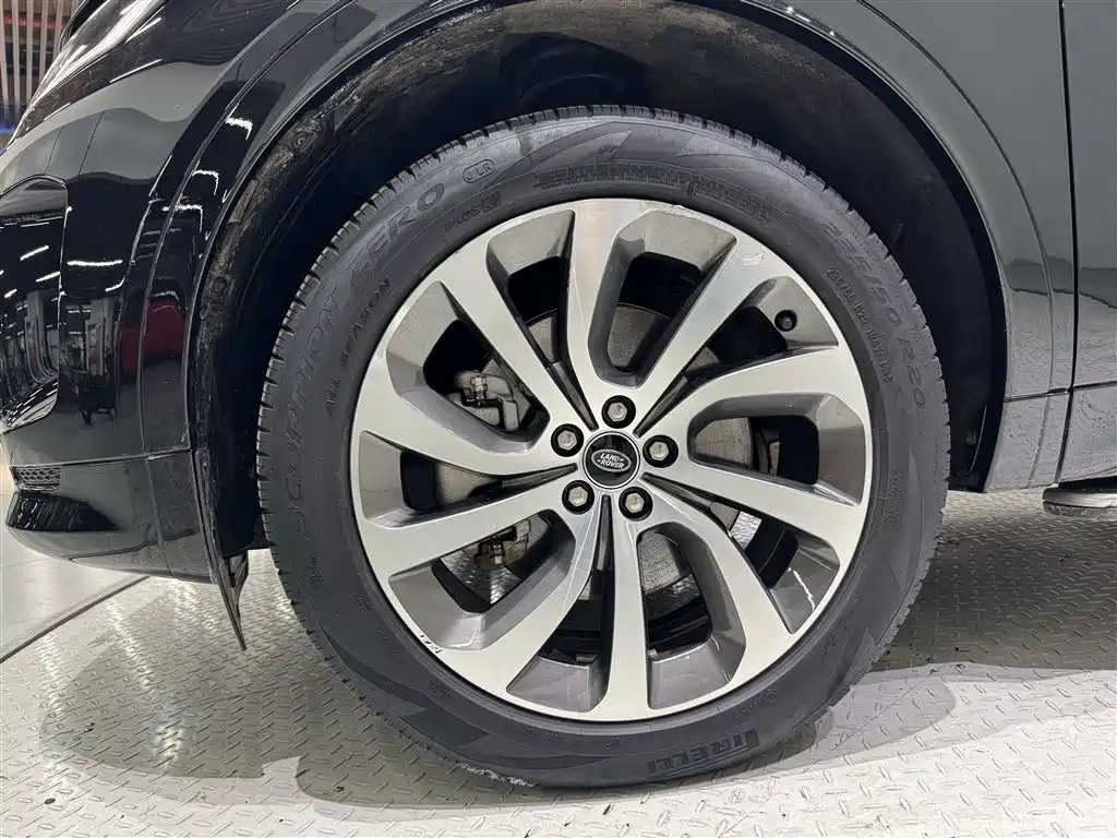 Фото 31 - Land Rover Discovery Sport PHEV