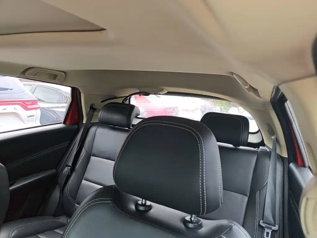 Photo 18 - Geely Vision X3
