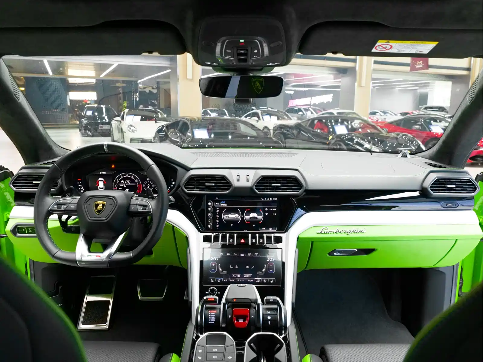 Фото 11 - Lamborghini Urus