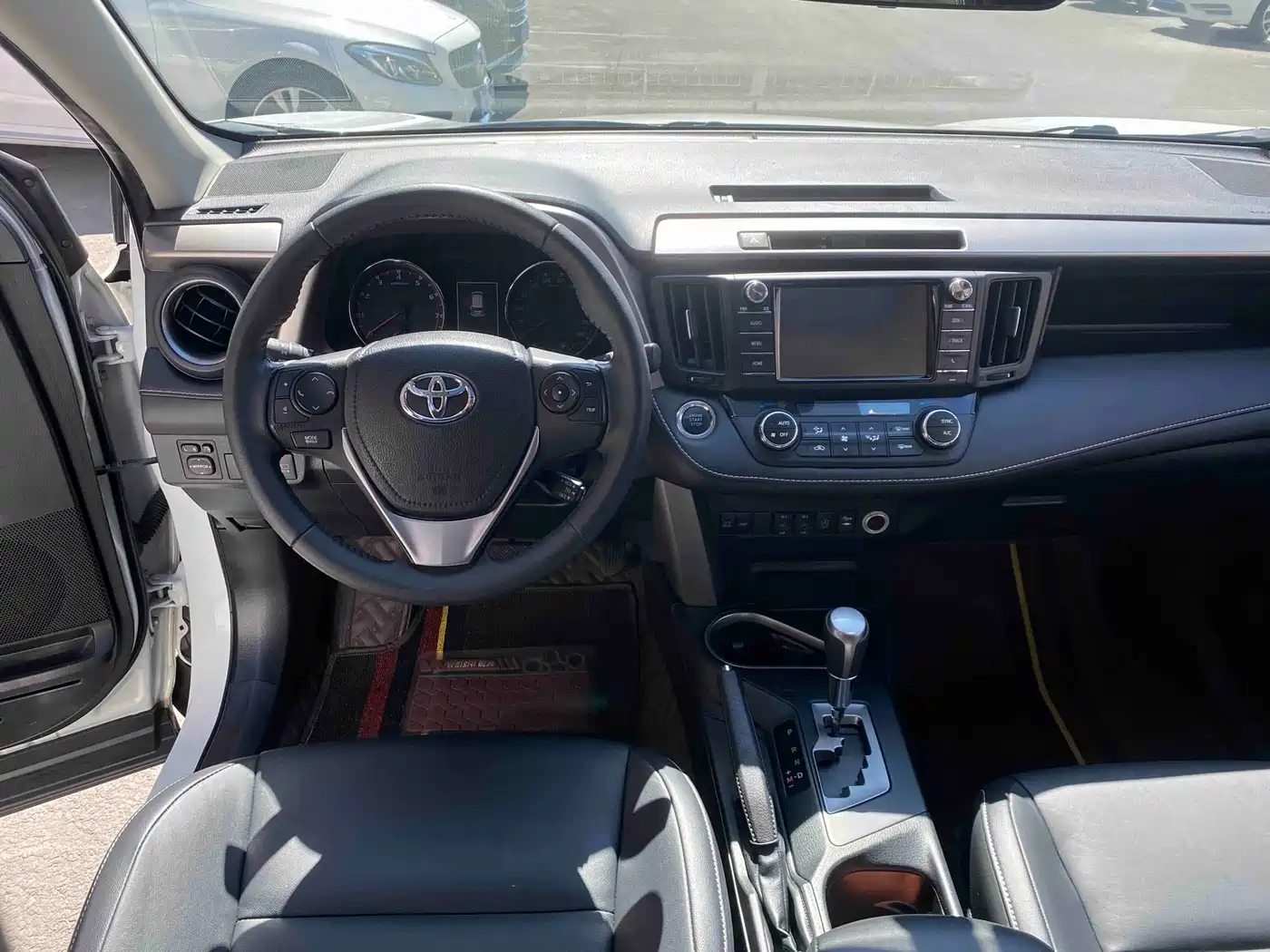Toyota RAV4 Rongfang 2019 2.0L CVT 2WD Zhishang Edition China VI фото 6