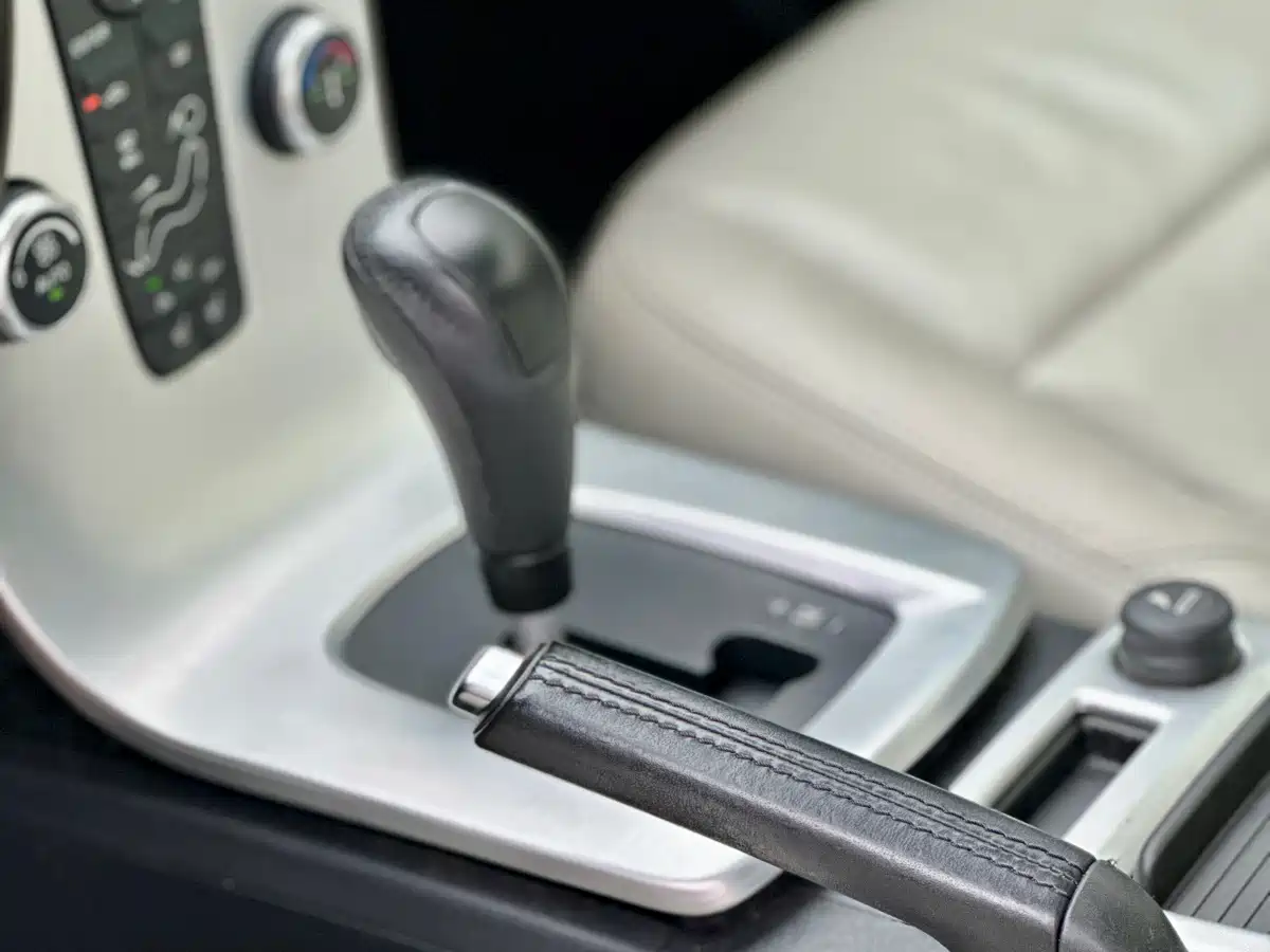 Volvo C30 2013 2013 2.0L Dynamic Edition