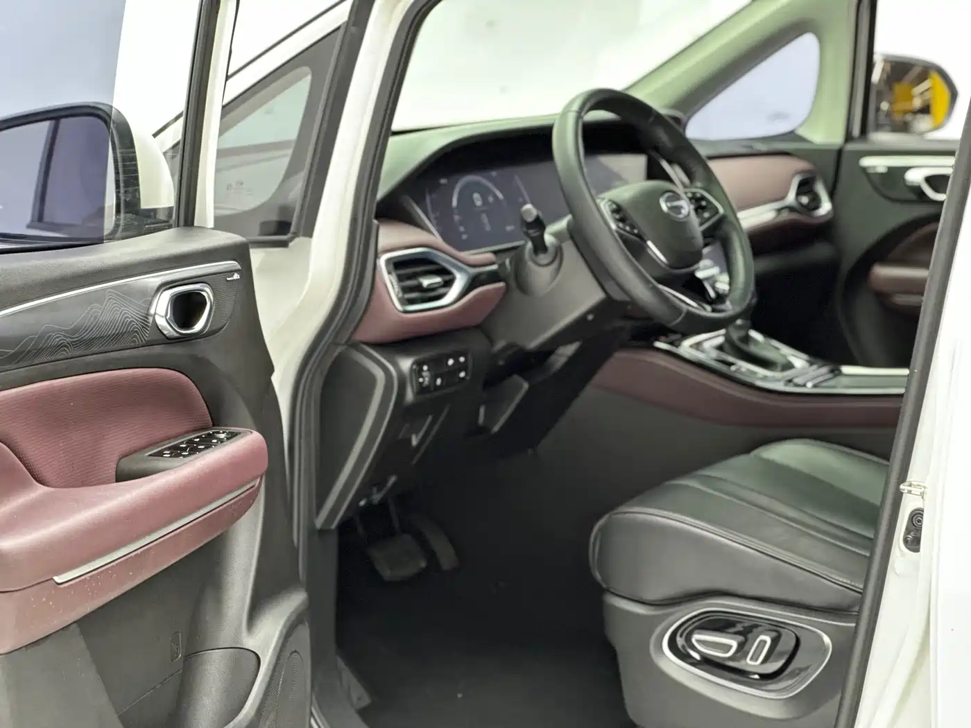 GAC Trumpchi Trumpchi M6 2023 PRO 270T DCT Premium Edition фото 13