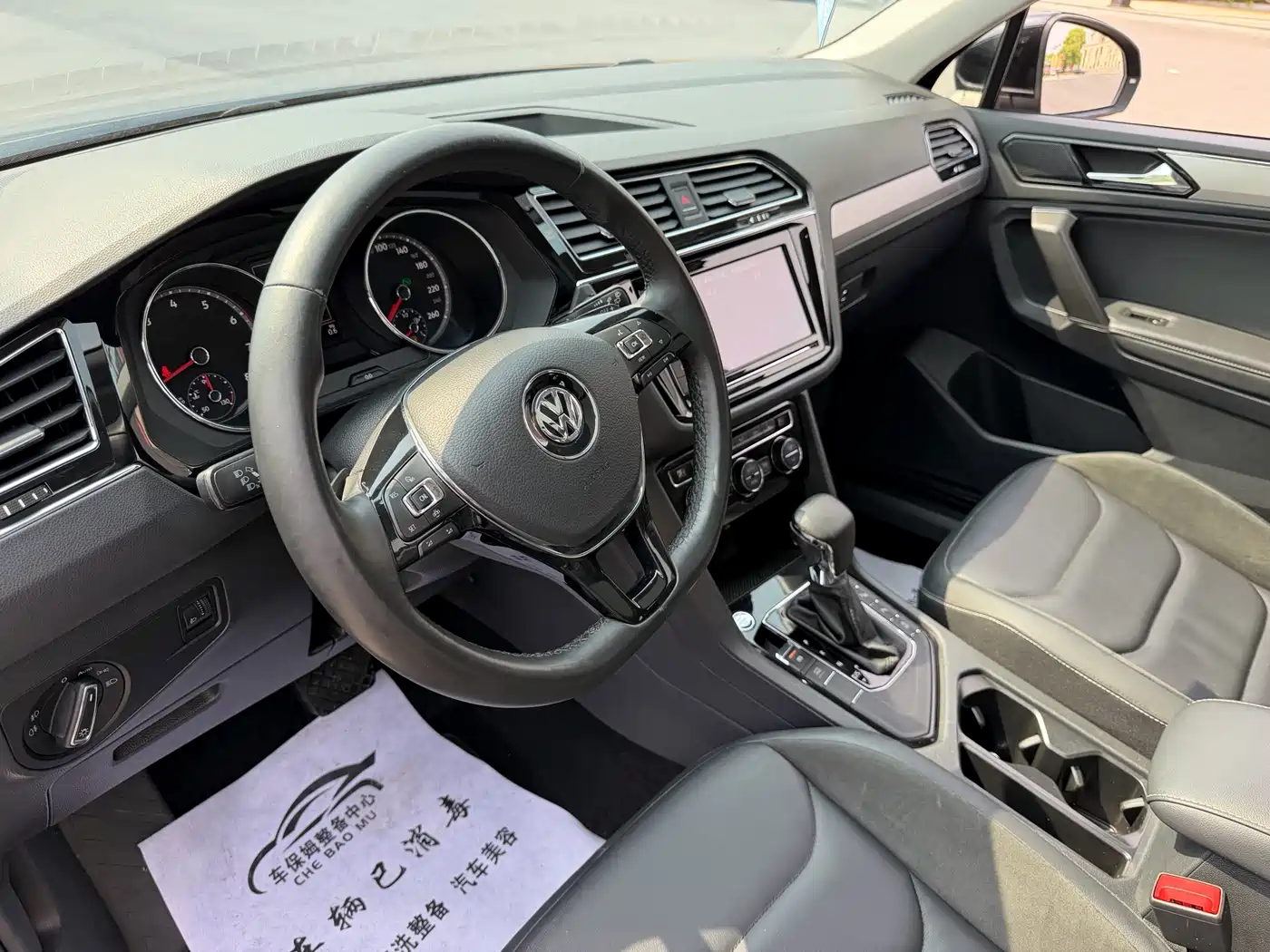 Volkswagen Tiguan L 2019 330TSI Automatic 2WD Smart Luxury Edition China VI фото 9