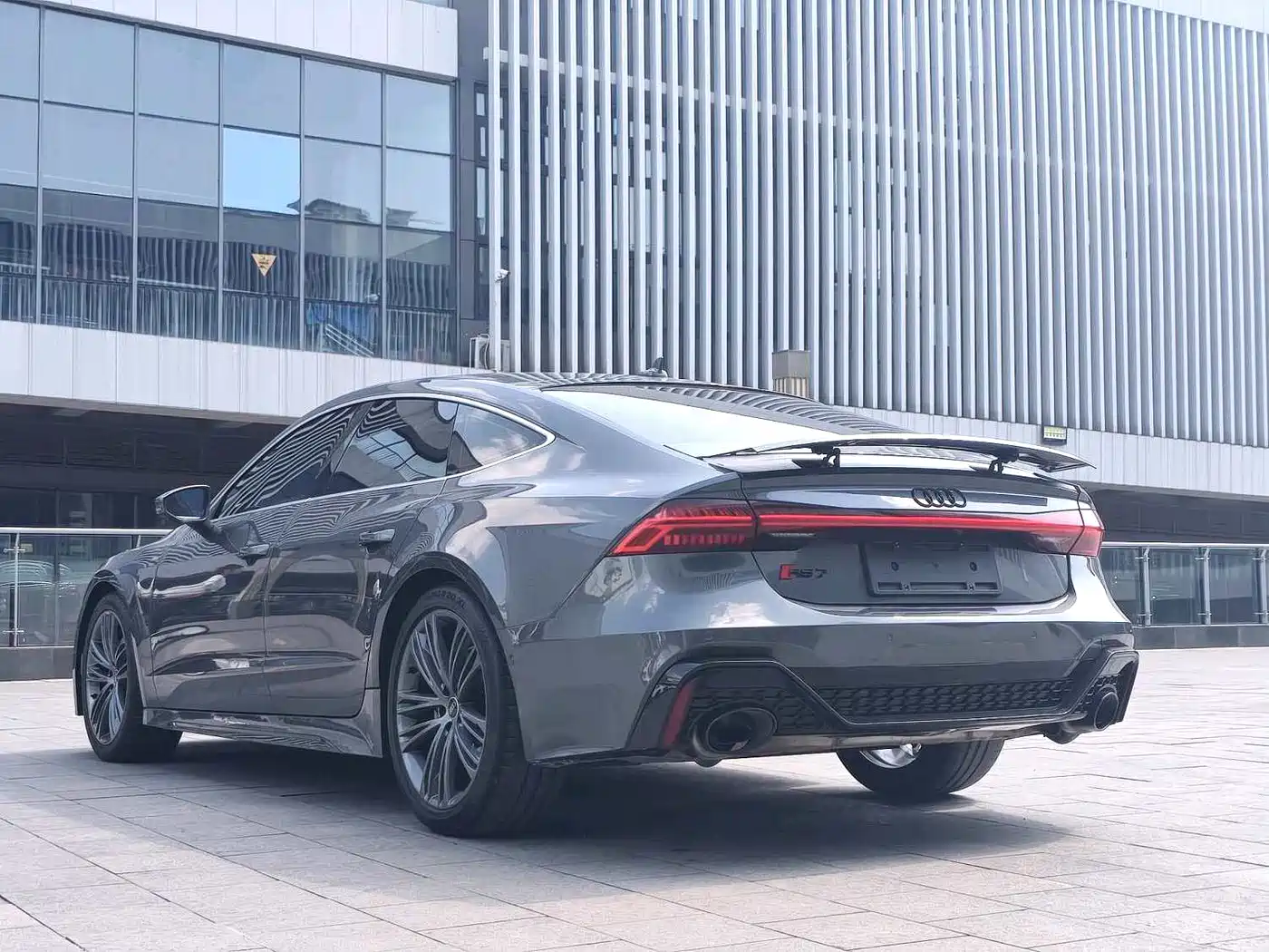 Audi A7 2023 Model 45 TFSI Premium Selection Edition фото 9