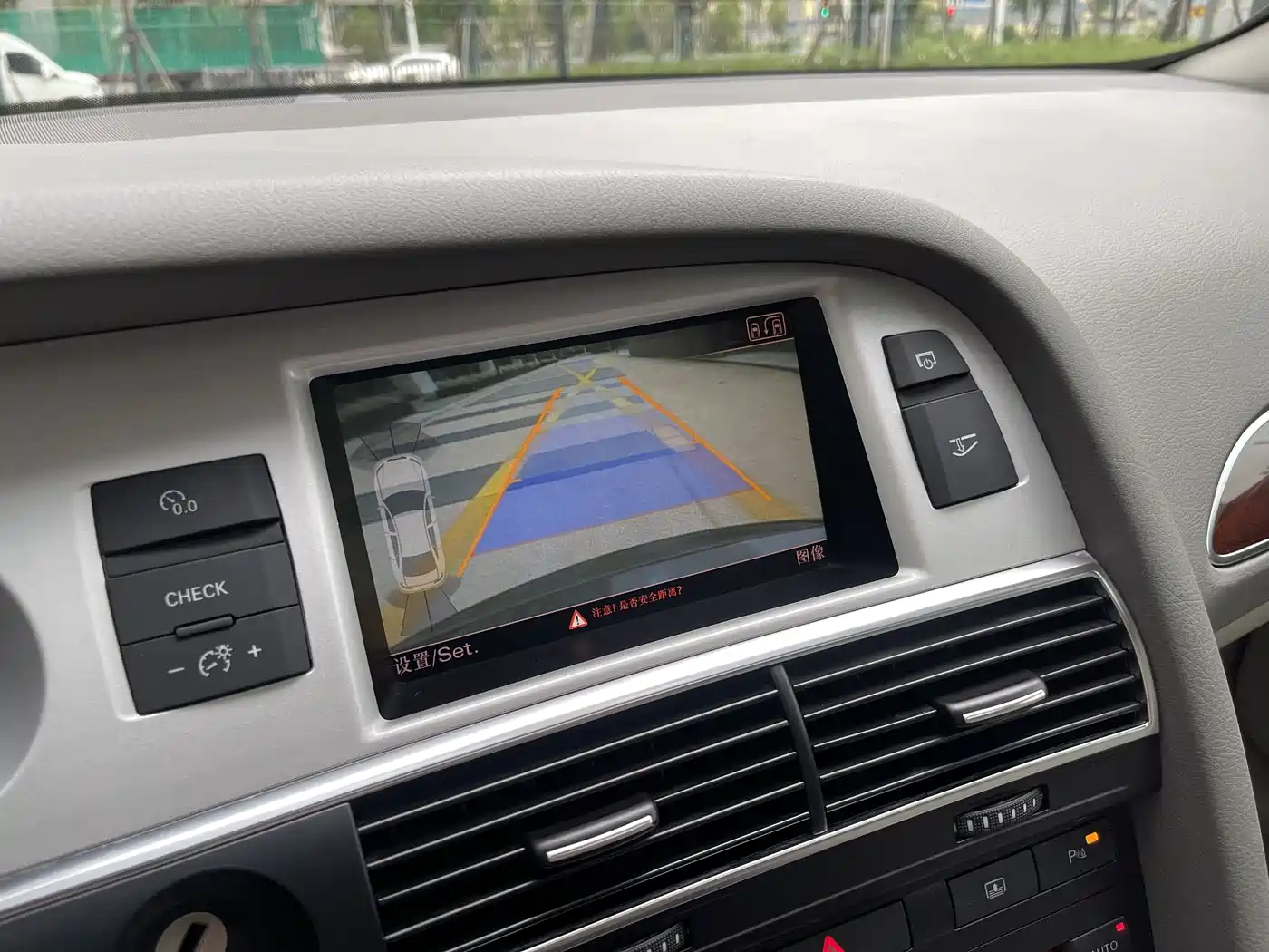 Photo 18 - Audi A6L