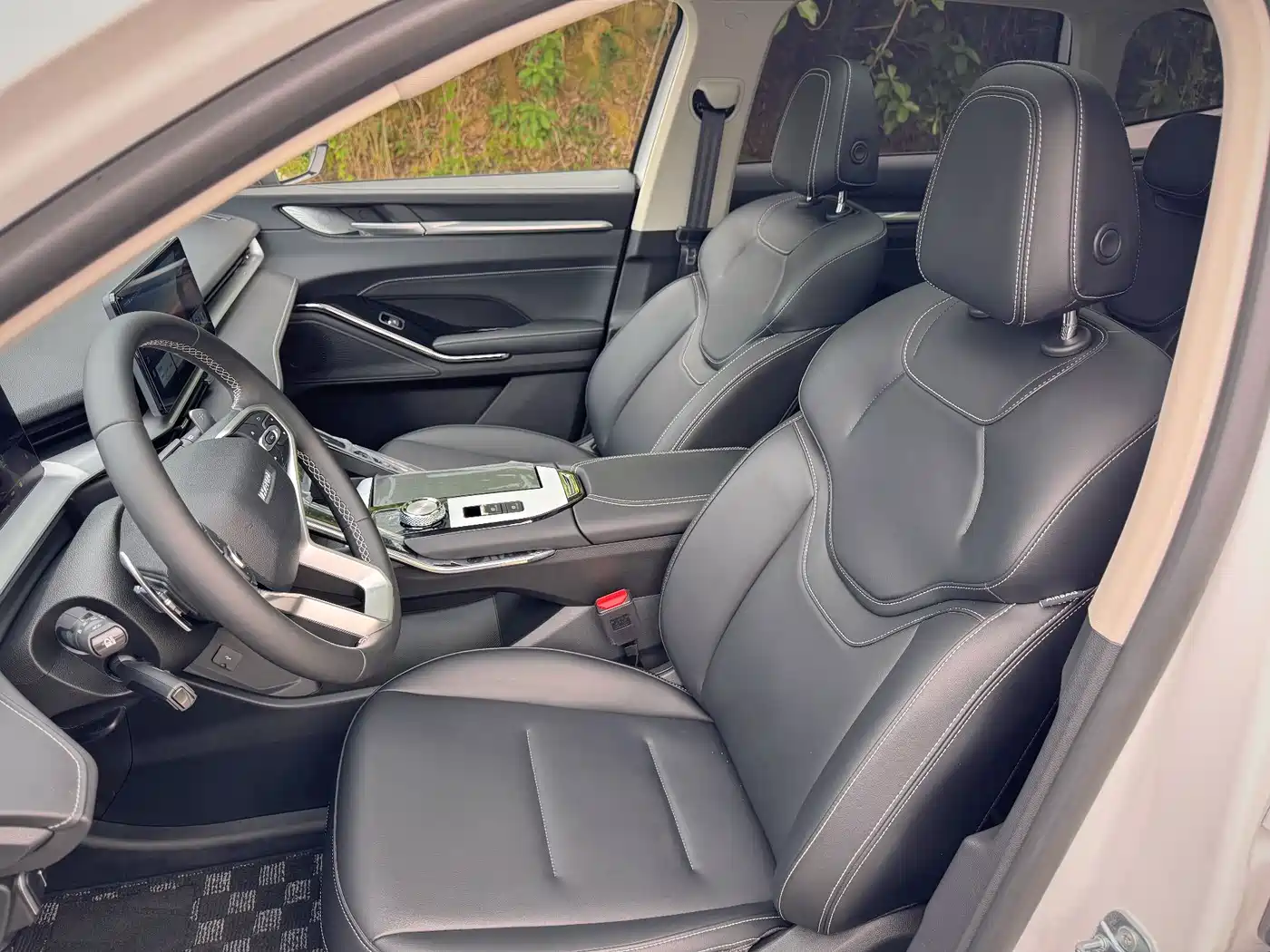 Haval H6 2024 Model 1.5T 2WD Classic Edition фото 10