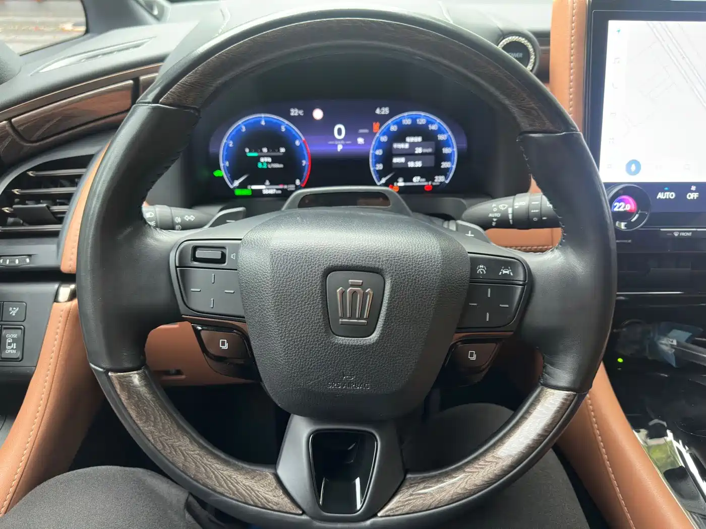 Toyota Vellfire 2024 Crown Hybrid 2.5L Executive Premium Edition фото 10