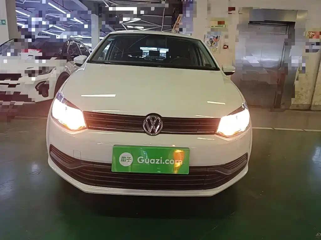 Volkswagen Polo 2016 1.4L Automatic Trend фото 3