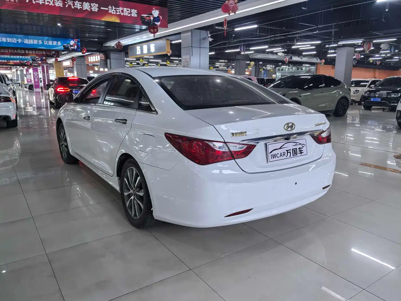 Hyundai Sonata 2013 Model 2.0L Automatic Leading Edition фото 8