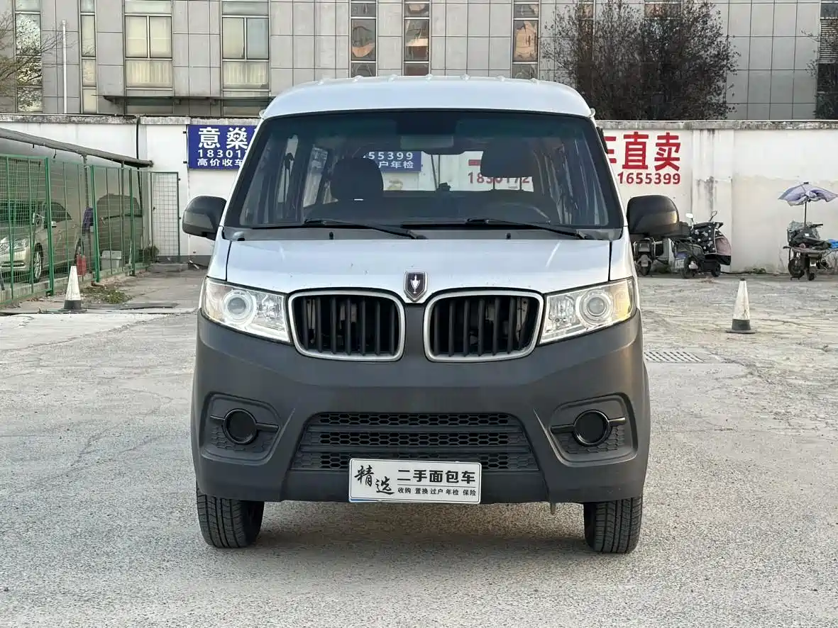 Jinbei Little Sea Lion X30 2021 2021 1.5L Wealth Passenger Van China VI SWC15M