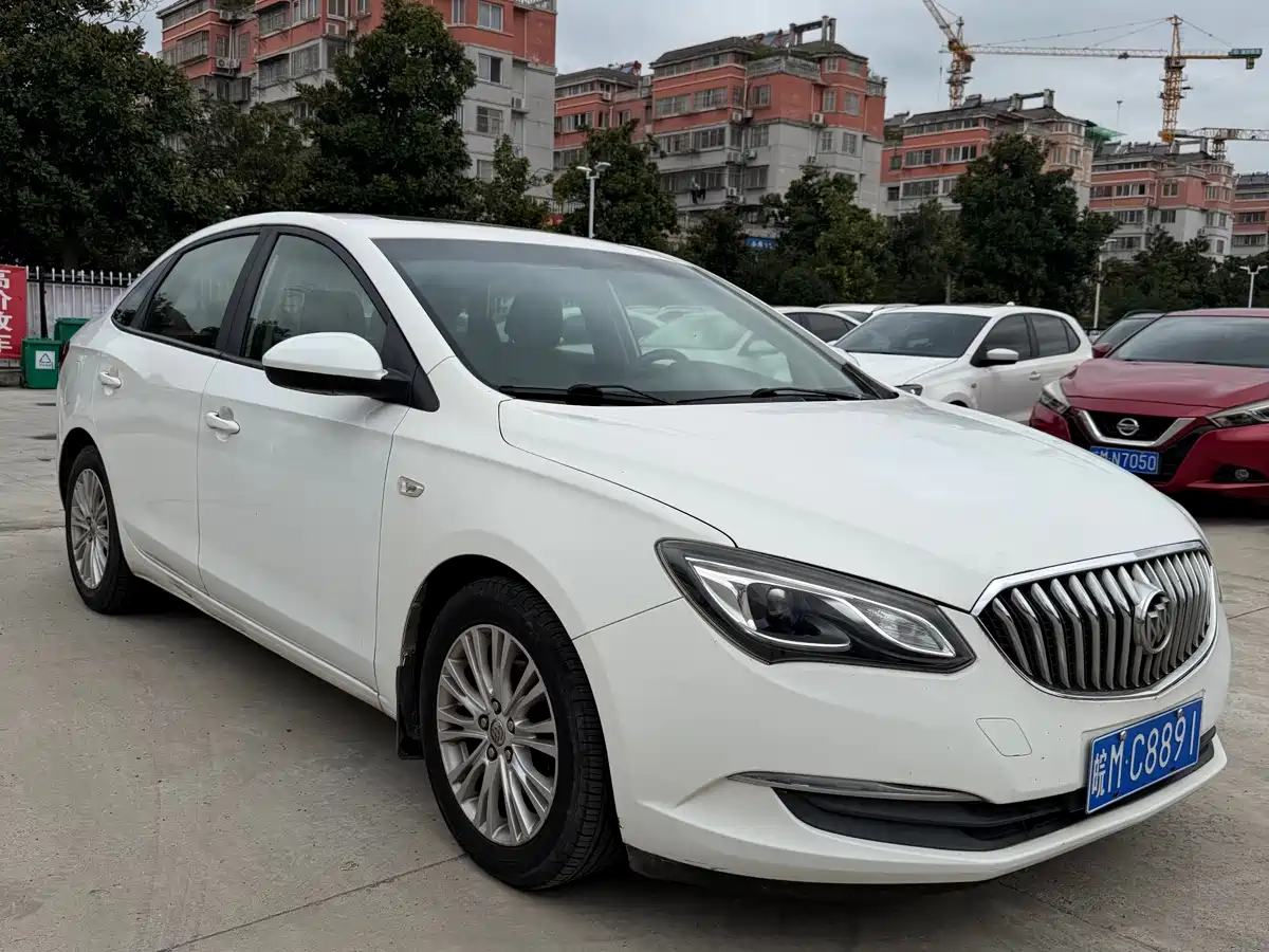 Фото 2 - Buick Excelle