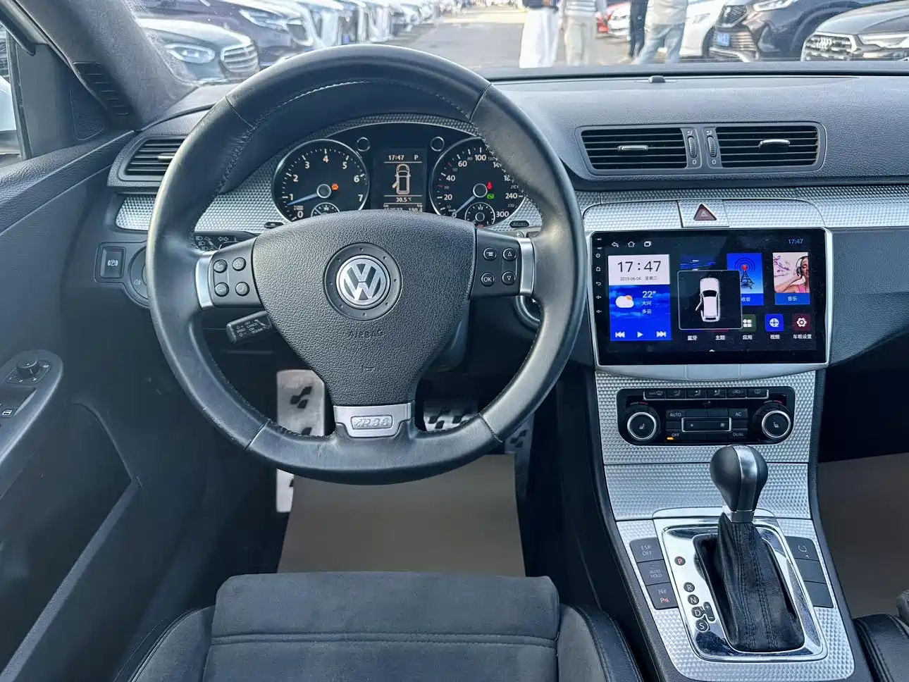 Volkswagen Passat 2008 Volkswagen R36 Wagon фото 10