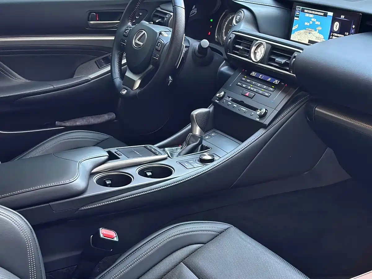 Lexus RC 2018 RC 300 F SPORT Edition фото 17