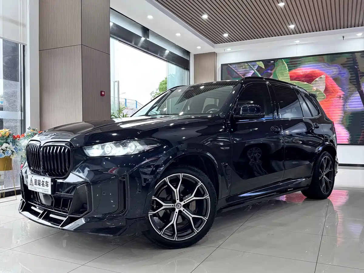 BMW BMW X5 2023 xDrive 30Li Premium M Sport Black Night Package
