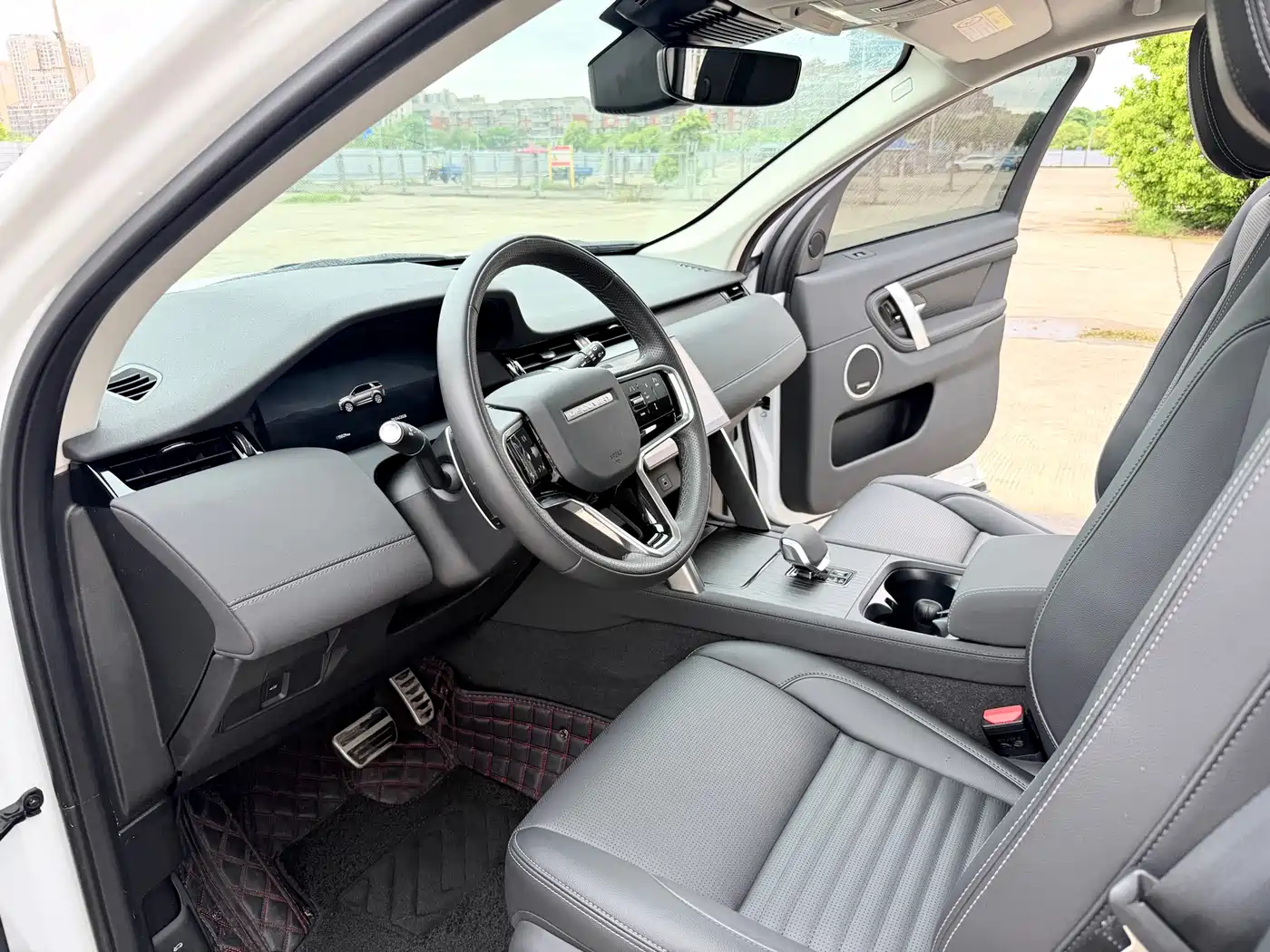 Land Rover Discovery Sport 2025 249PS Performance Tech Edition фото 19