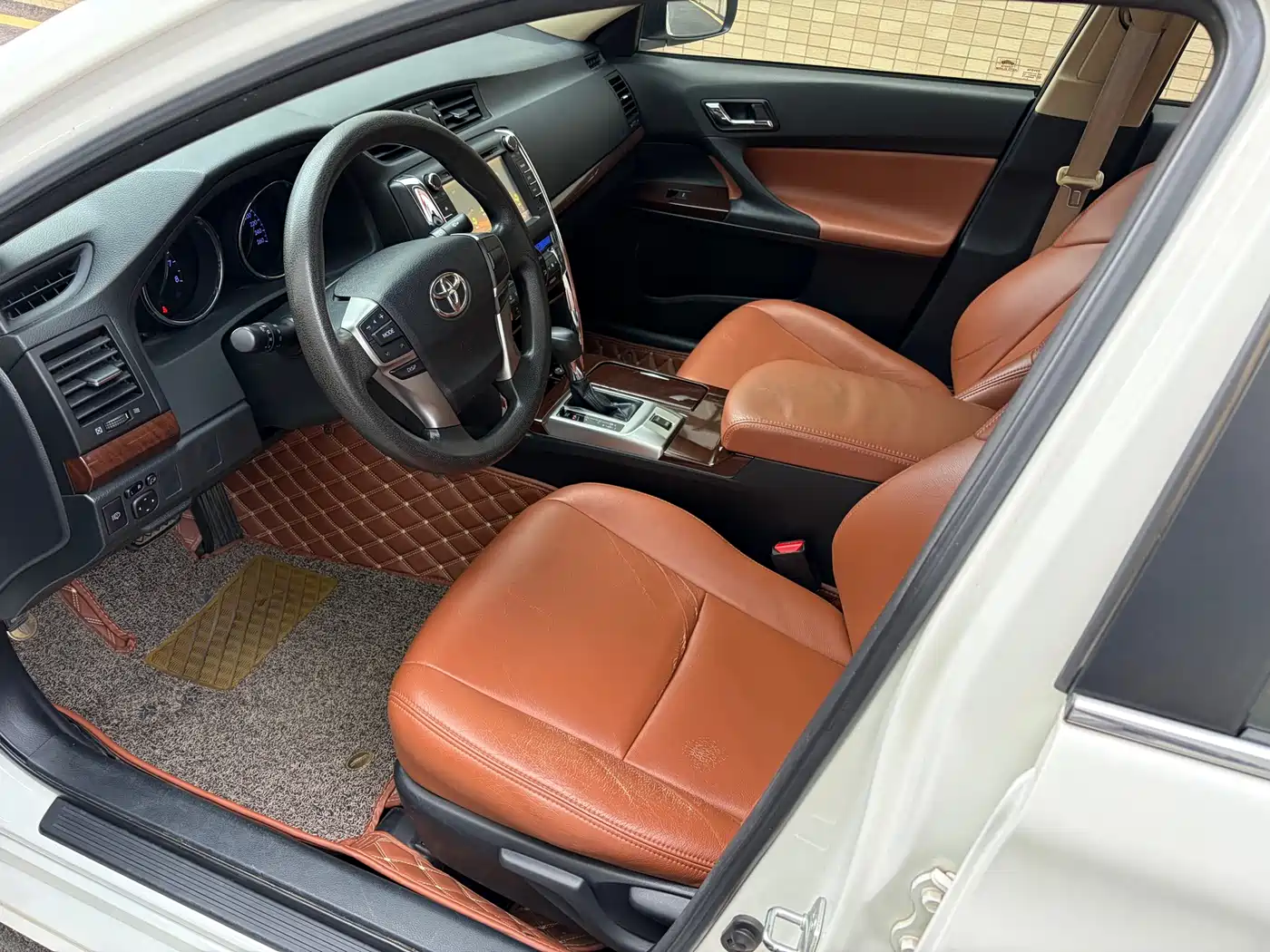 Toyota Reiz 2013 2.5S Elite Edition фото 4