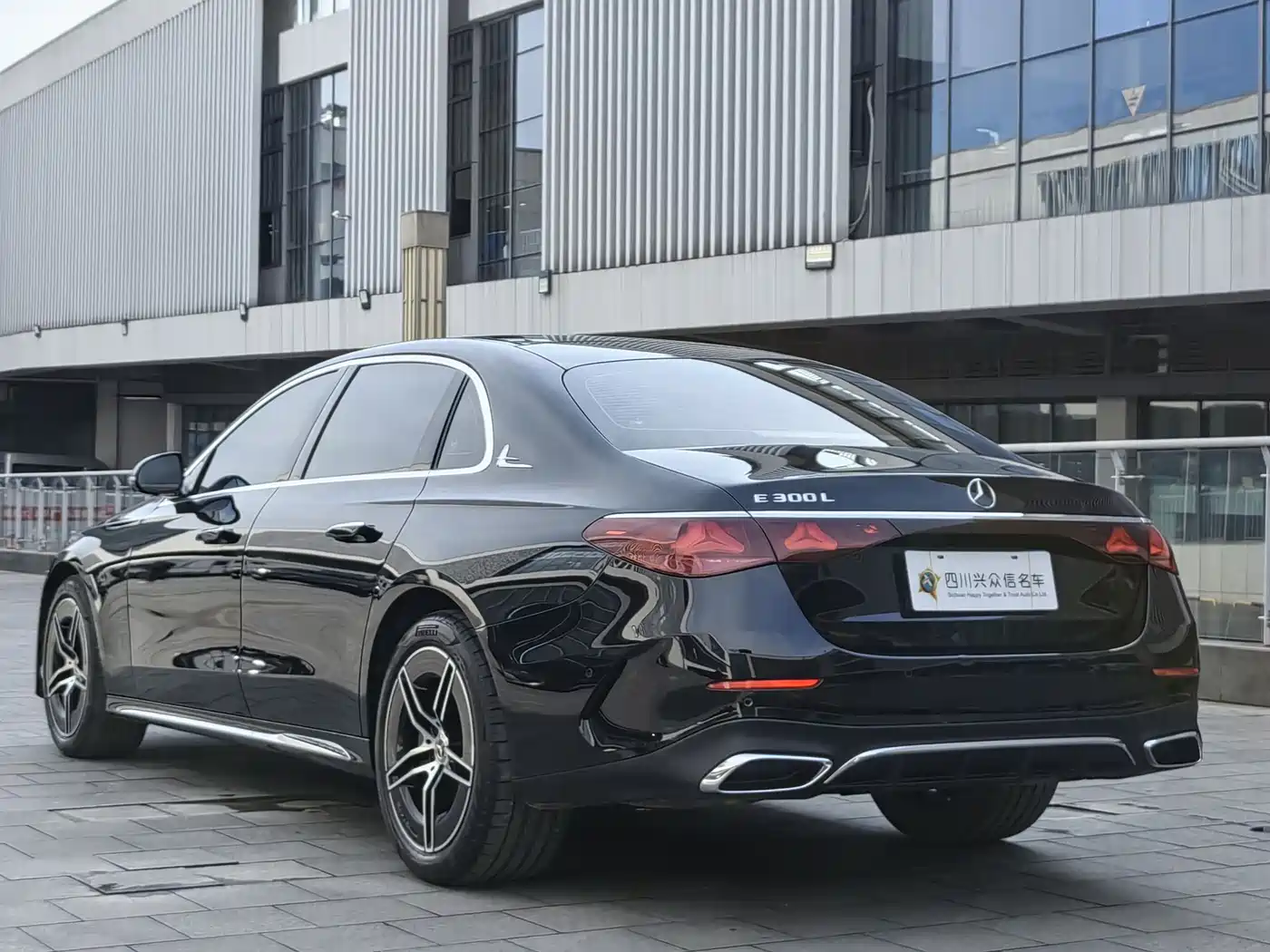 Mercedes-Benz E-Class 2024 Model E 300 L Luxury Sport фото 5