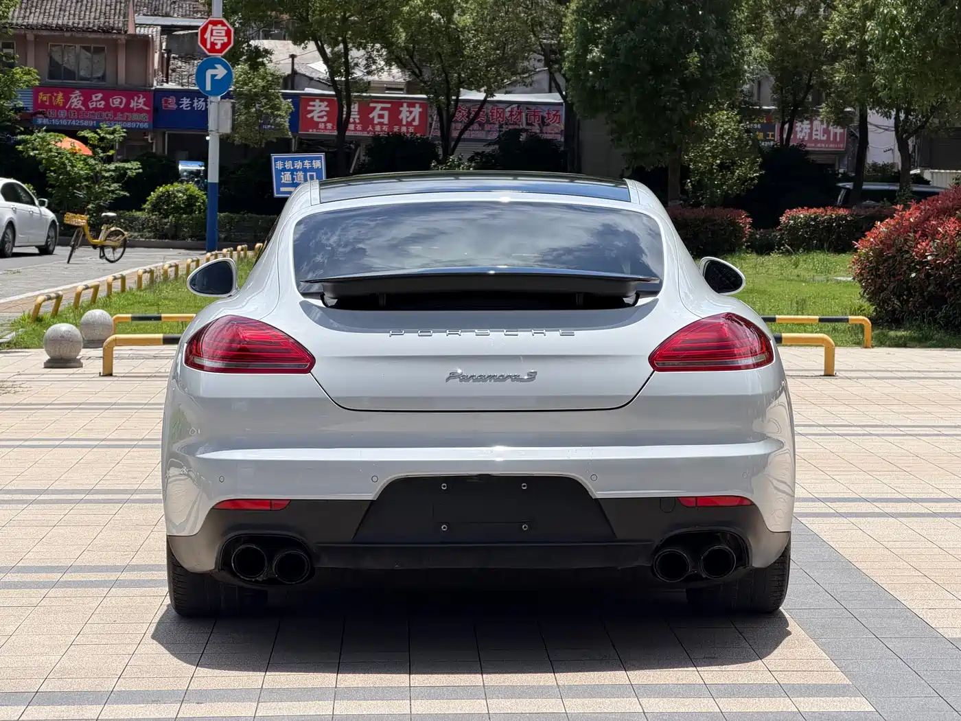 Porsche Panamera 2016 Panamera Edition 3.0T фото 9