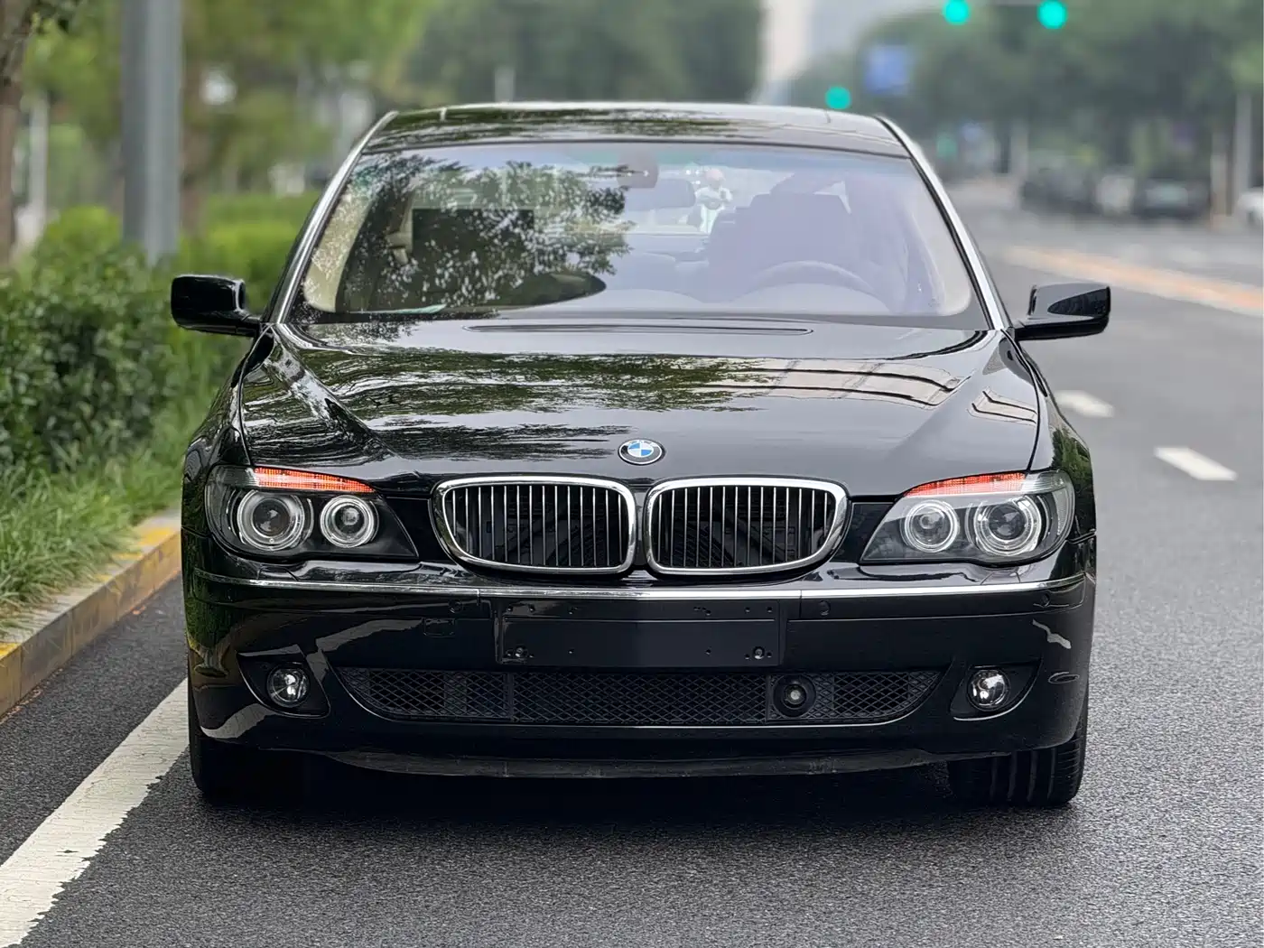 Фото 2 - BMW 7 Series