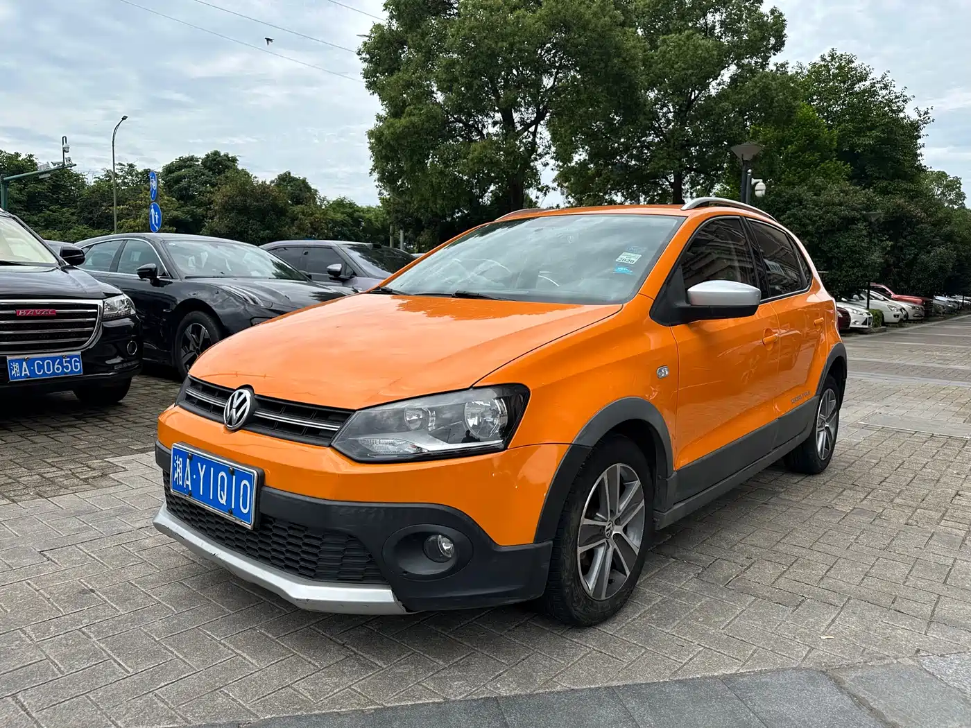Volkswagen Polo 2014 1.6L Cross Polo Automatic