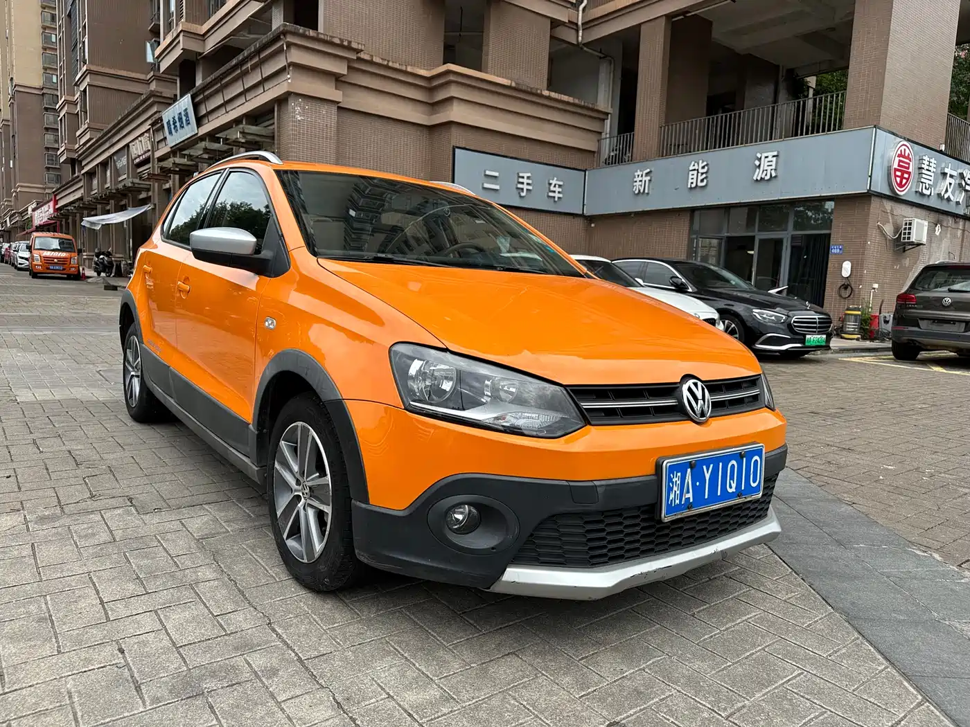 Volkswagen Polo 2014 1.6L Cross Polo Automatic фото 3
