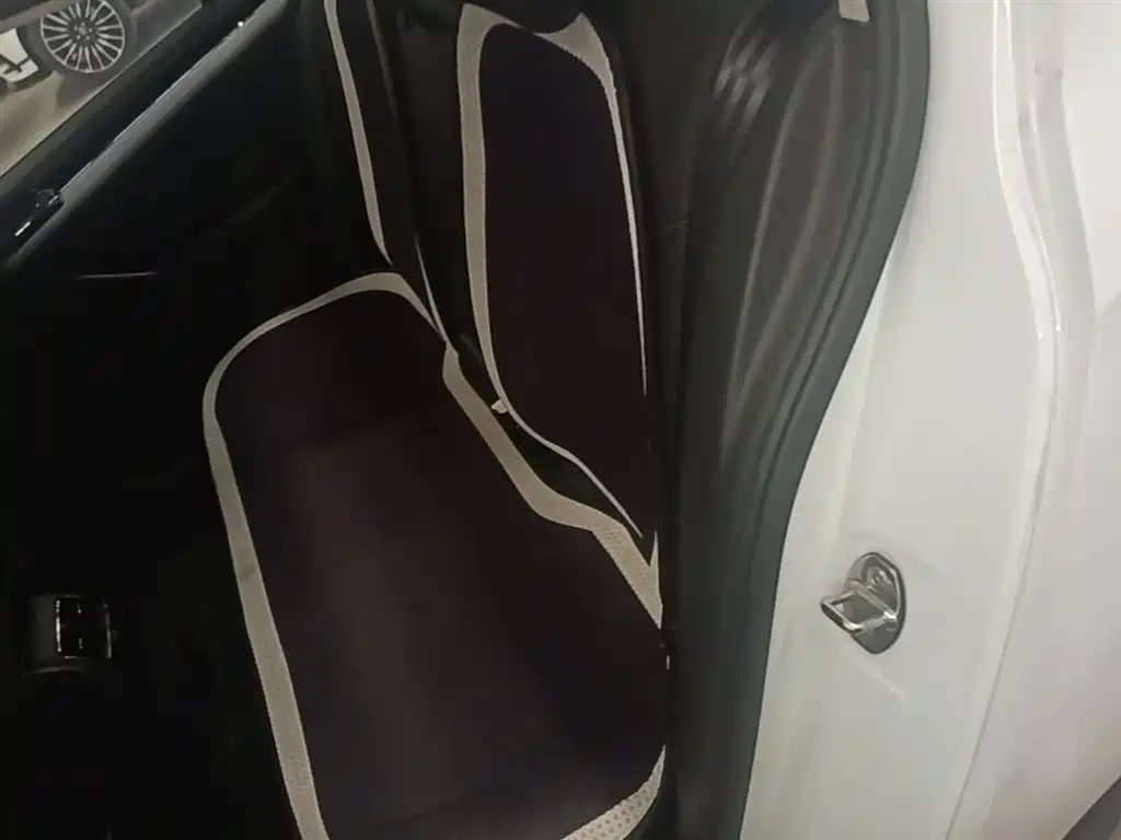 Volkswagen Sagitar 2017 180TSI Auto Exclusive Edition фото 17