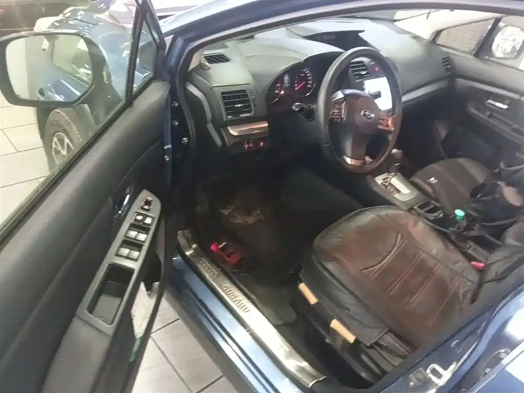 Subaru XV 2014 2.0i Comfort фото 16