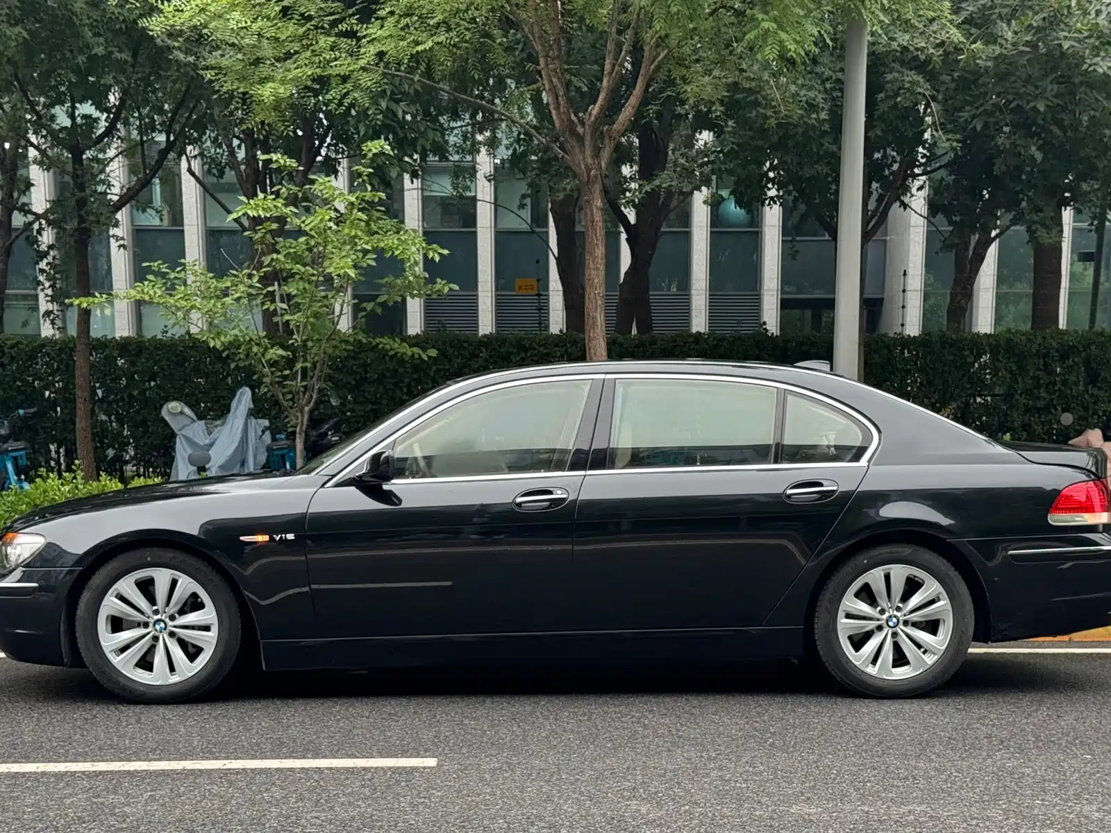 Фото 3 - BMW 7 Series