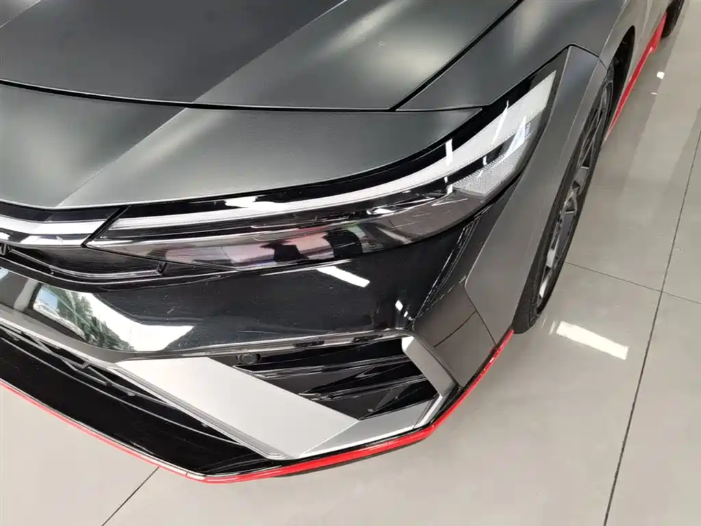 Hyundai Elantra 2023 240TGDi DCT N Line LUX Premium фото 24