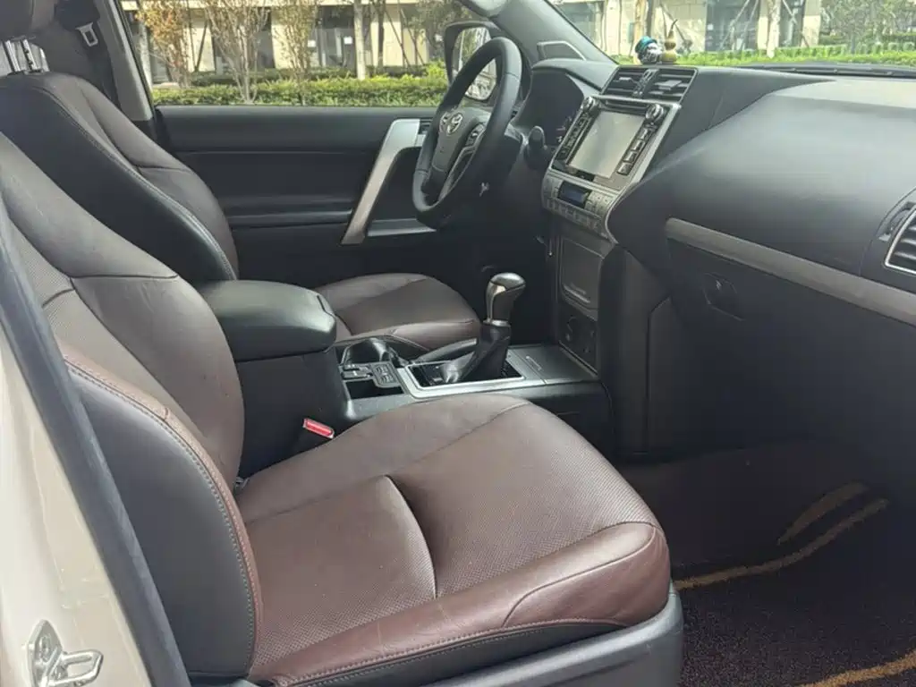 Toyota Prado 2020 2019 3.5L Automatic TX-L Zunxiang Edition with Rear-mounted Spare Tire