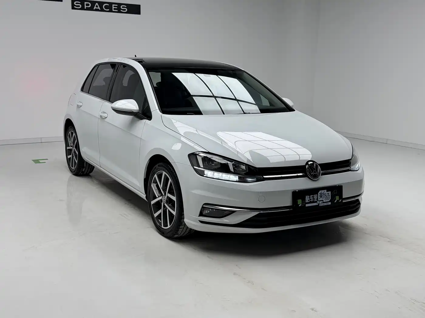 Volkswagen Golf 2020 Beloved Edition 280TSI DSG Luxury фото 3